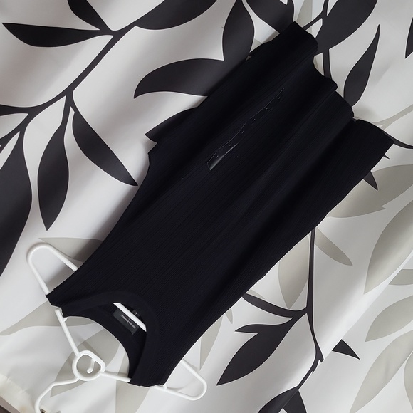 Banana Republic ribbed tank - Picture 3 of 3